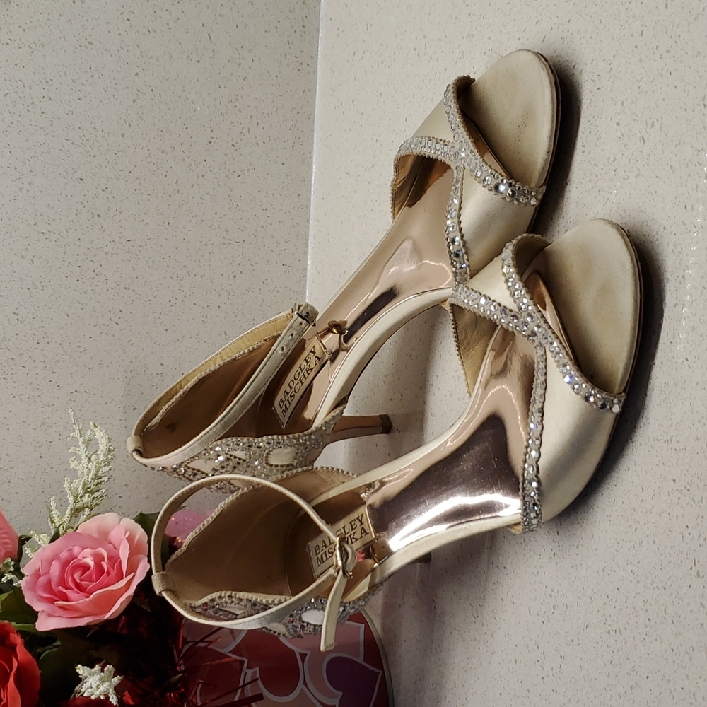 BADGLEY MISCHKA heeled sandals (sz 8.5)